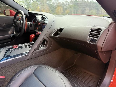 Used 2015 Chevrolet Corvette Stingray Coupe image 22