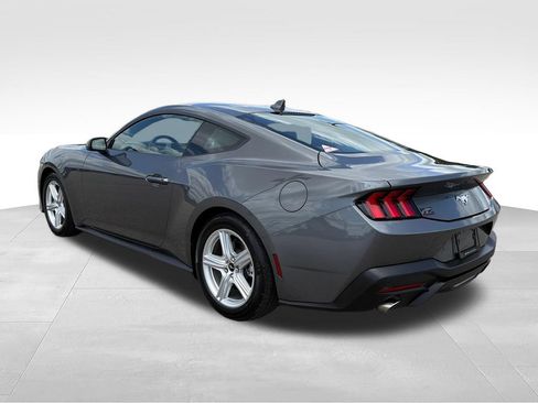 Used 2026 Ford Mustang Premium RWD image 5