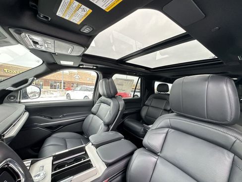 New 2026 Lincoln Navigator L Reserve w/ Jet Appearance Package image 22