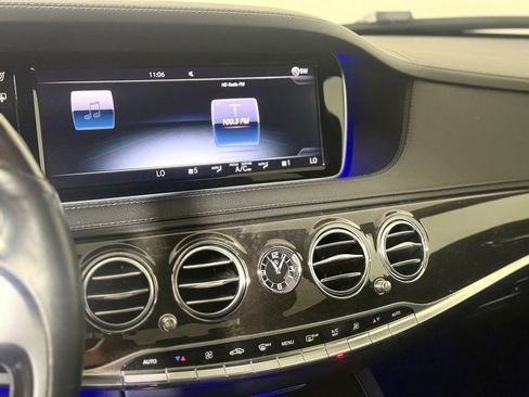 Used 2017 Mercedes-Benz S 550 4MATIC Sedan w/ Premium Package image 14