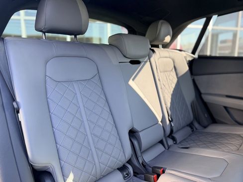 Used 2023 Audi SQ8 Prestige image 19