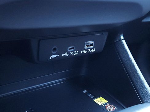 Used 2024 Subaru Crosstrek 2.5i Limited image 17