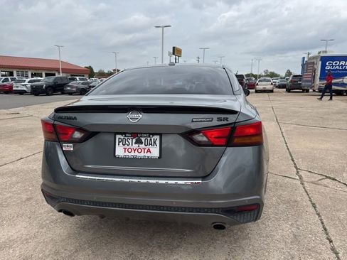 Used 2022 Nissan Altima 2.5 SR w/ Midnight Edition Package image 6