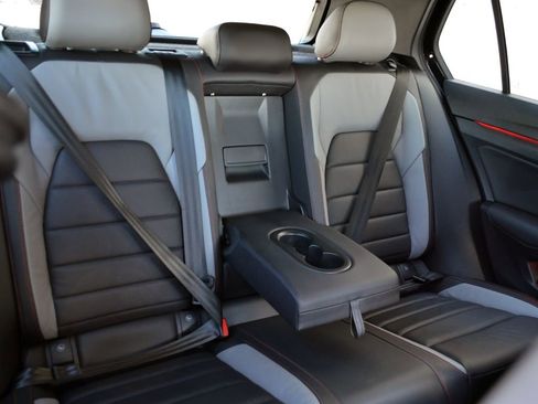 Used 2022 Volkswagen GTI SE image 33