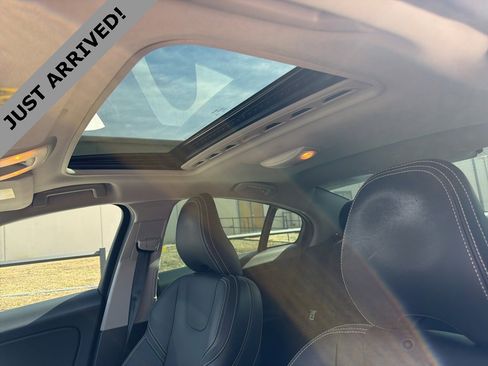 Used 2018 Volvo S60 T5 Dynamic w/ Vision Package image 11