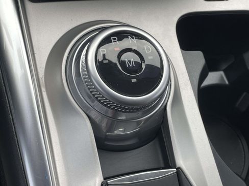 Used 2021 Ford Explorer XLT w/ Equipment Group 202A image 21