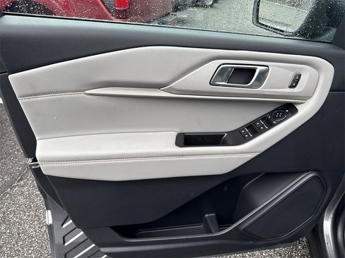 New 2026 Ford Explorer Active w/ Active Comfort Package image 10