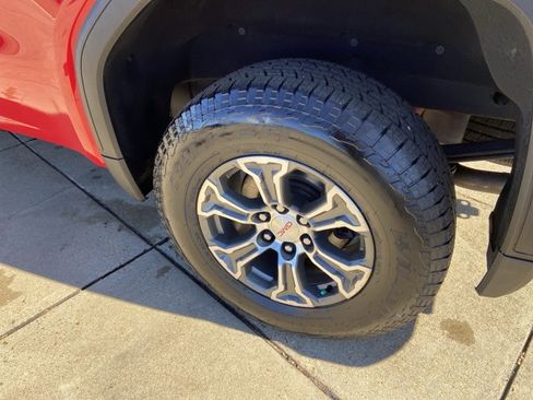 Used 2019 GMC Sierra 1500 SLE w/ SLE Value Package image 29