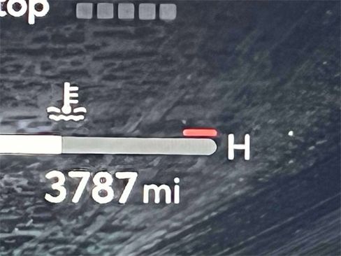 Certified 2025 Toyota Highlander Limited image 32