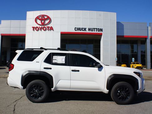 New 2026 Toyota 4Runner SR5 image 10