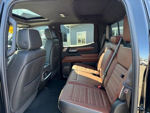 Used 2025 GMC Sierra 1500 Denali Ultimate AWD/4WD image 38