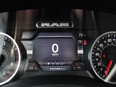 Used 2024 RAM 3500 Laramie AWD/4WD image 18