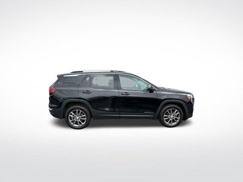 Used 2023 GMC Terrain SLT image 8