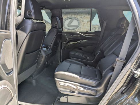 Used 2022 Cadillac Escalade Luxury w/ LPO, Floor Liner Package RWD image 18
