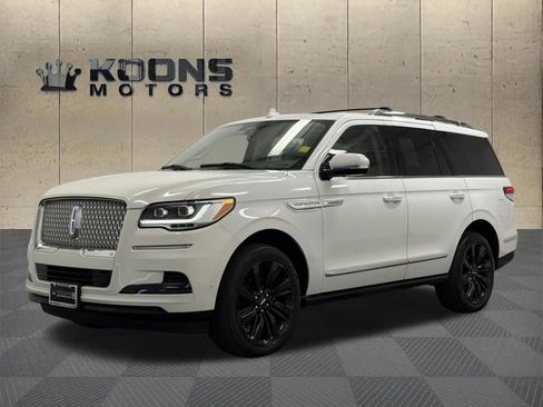 Certified 2023 Lincoln Navigator Reserve AWD/4WD image 1