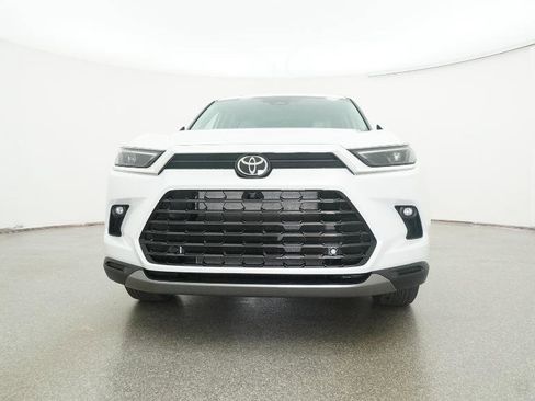 New 2026 Toyota Grand Highlander Limited image 8