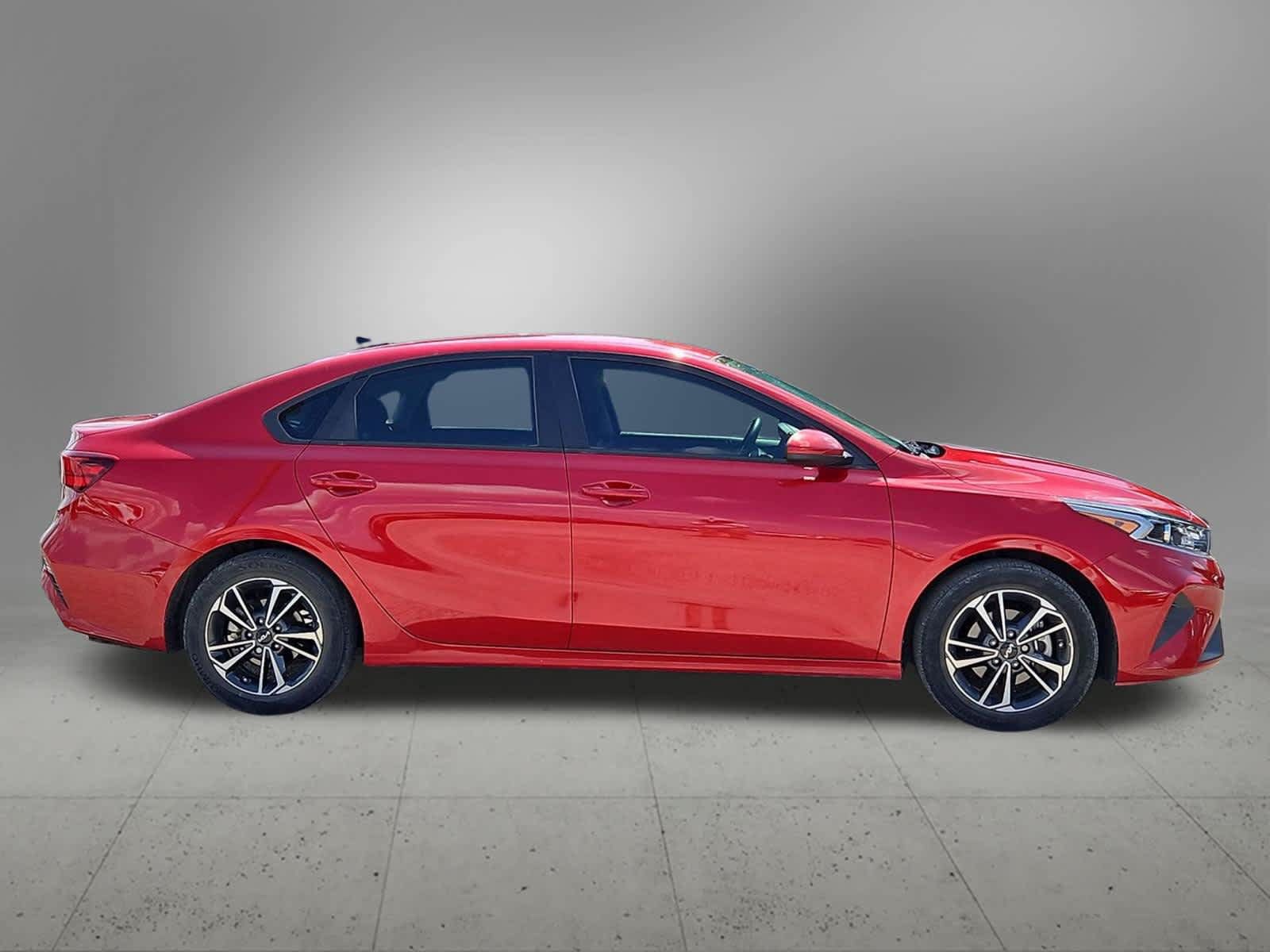 Used 2024 Kia Forte LXS FWD image 4
