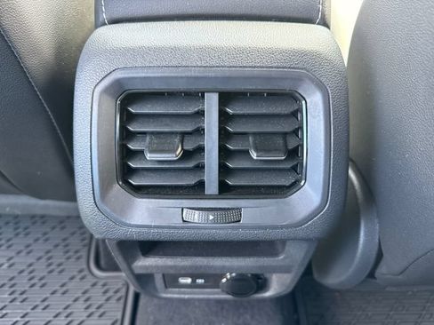 Certified 2023 Volkswagen Tiguan SE R-Line FWD image 21