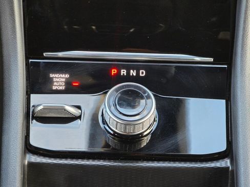 Used 2024 Jeep Grand Cherokee Limited w/ Black Appearance Package image 14