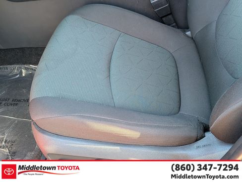 Certified 2025 Toyota RAV4 XLE AWD/4WD image 15