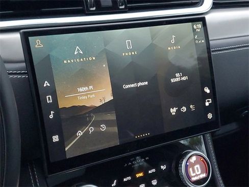 Used 2025 Jaguar F-PACE R-Dynamic S image 30