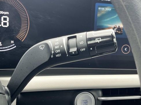 Certified 2025 Hyundai Tucson SEL FWD image 30