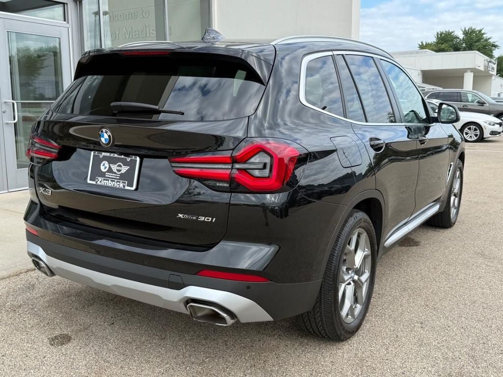 Used 2023 BMW X3 xDrive30i w/ Convenience Package AWD/4WD image 3