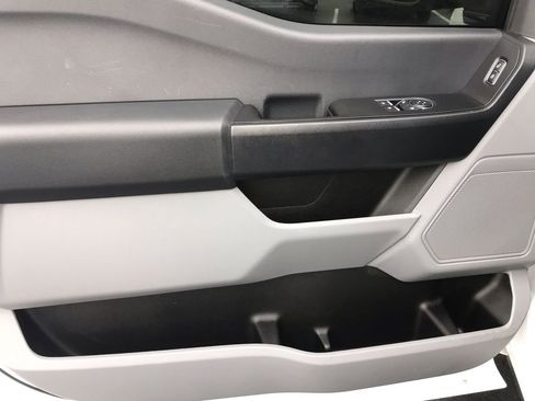 Used 2025 Ford F250 XL w/ XL Chrome Package image 13