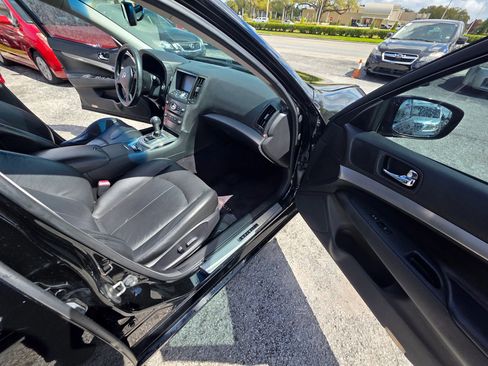 Used 2012 INFINITI G37 Journey w/ Premium Pkg image 20
