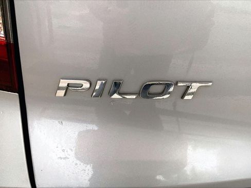 Used 2022 Honda Pilot TrailSport image 9