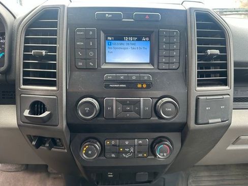 Used 2022 Ford F250 XL w/ Power Equipment Group image 11