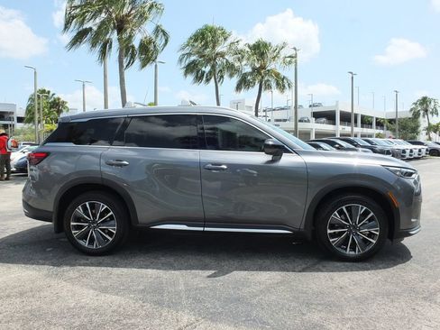 Used 2026 INFINITI QX60 Luxe w/ Cargo Package FWD image 8