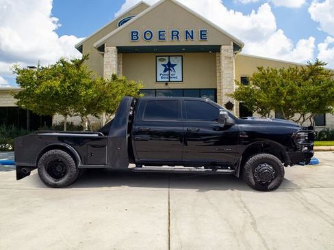 Used 2025 RAM 3500 Laramie w/ Night Edition AWD/4WD image 6