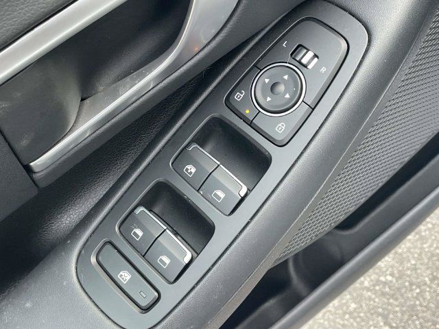Certified 2025 Hyundai Sonata SE FWD image 18