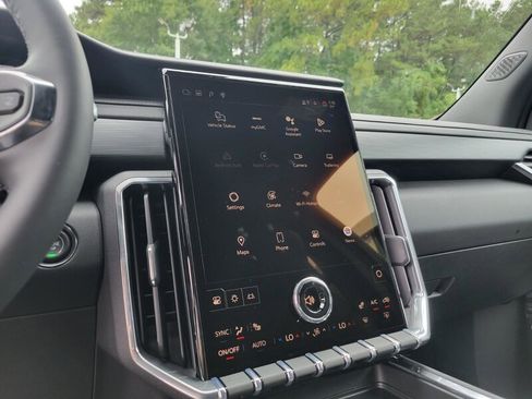 New 2026 GMC Acadia Elevation w/ Elevation Premium Package image 16