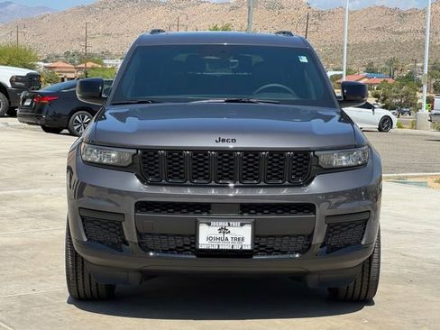 New 2025 Jeep Grand Cherokee L Altitude image 4