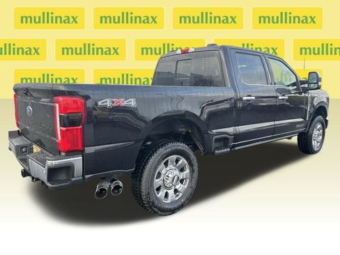 Used 2026 Ford F350 Lariat w/ Lariat Ultimate Package image 3