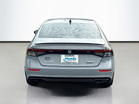 Used 2025 Honda Accord Sport image 6