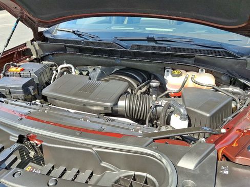 Used 2022 GMC Yukon SLT w/ SLT Luxury Package image 29