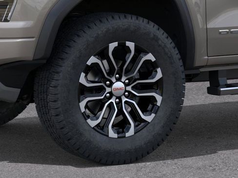 New 2026 GMC Canyon Denali image 9