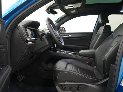 Used 2024 Volkswagen Atlas Cross Sport SEL AWD/4WD image 20