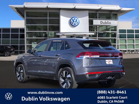 Certified 2024 Volkswagen Atlas Cross Sport SE image 6