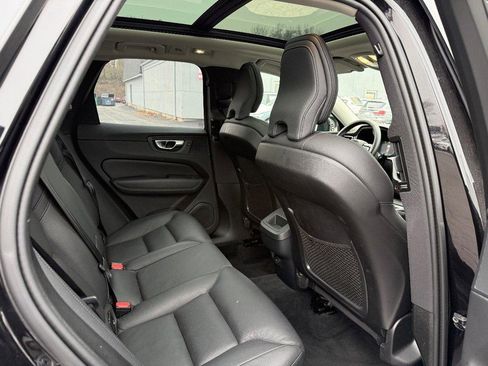 Certified 2025 Volvo XC60 B5 Plus image 11