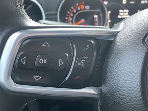 Used 2022 Jeep Wrangler Unlimited Sahara image 19