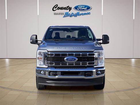 Used 2024 Ford F250 XLT w/ FX4 Off-Road Package image 5