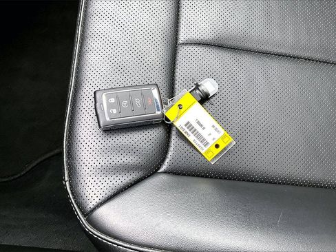 Certified 2024 Jeep Grand Cherokee L Limited w/ Luxury Tech Group II image 33