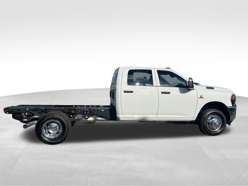 New 2026 RAM 3500 Tradesman w/ Chrome Appearance Group A AWD/4WD image 7