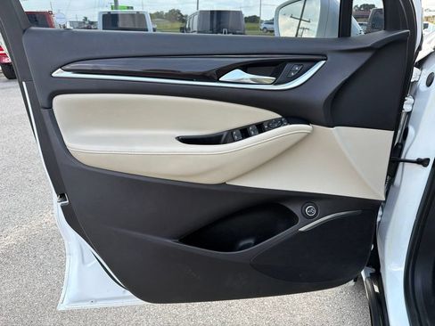 Used 2019 Buick Enclave Essence FWD image 29