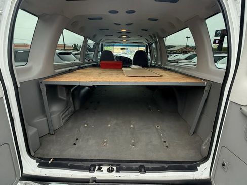 Used 2007 Ford E-350 and Econoline 350 XL RWD image 17