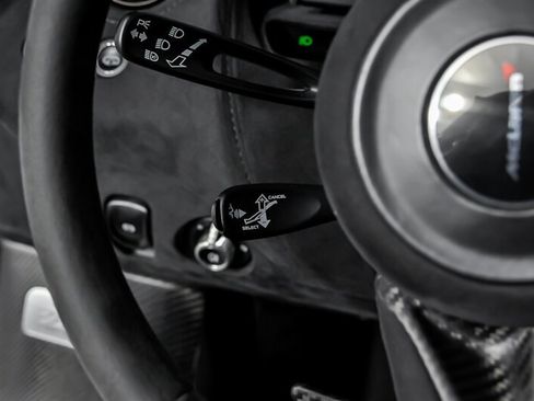 Used 2018 McLaren 720S Luxury RWD image 31